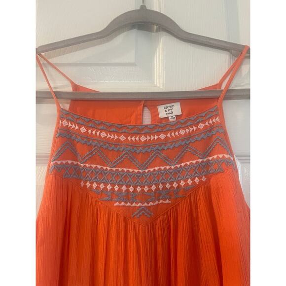 Crown & Ivy Beach Coral Embroidered dress size Medium - Picture 4 of 13
